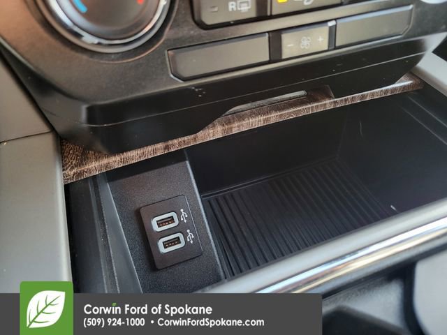 Used 2017 Ford F350 Lariat image 32