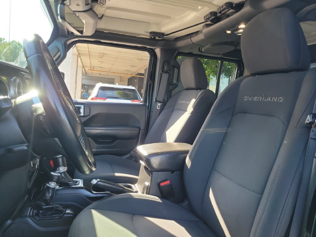 Used 2022 Jeep Gladiator Overland AWD/4WD image 17