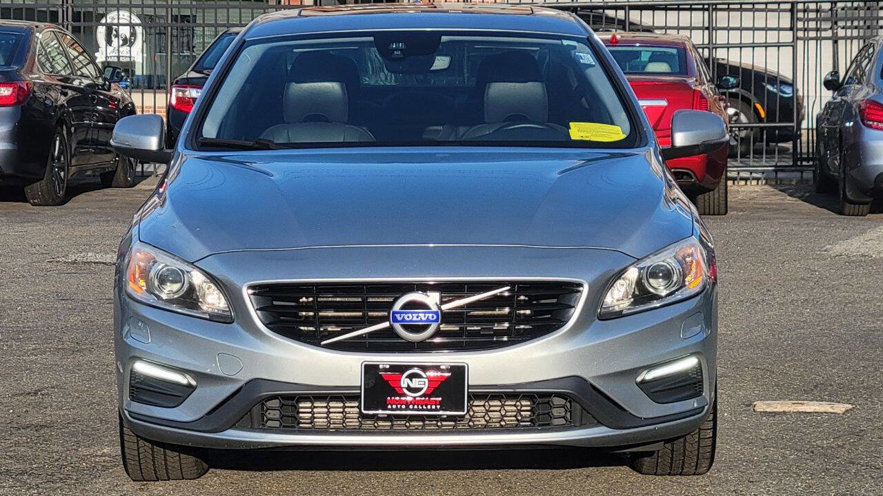 Used 2017 Volvo S60 T5 Dynamic image 3