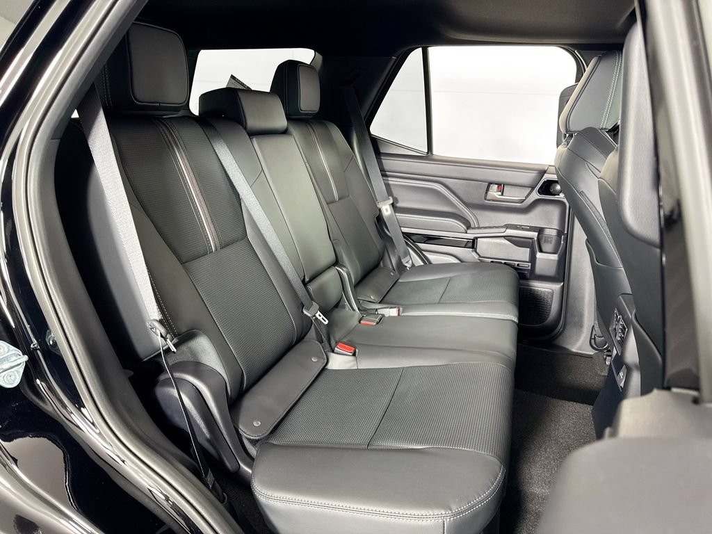 Used 2026 Toyota 4Runner Limited AWD/4WD image 35