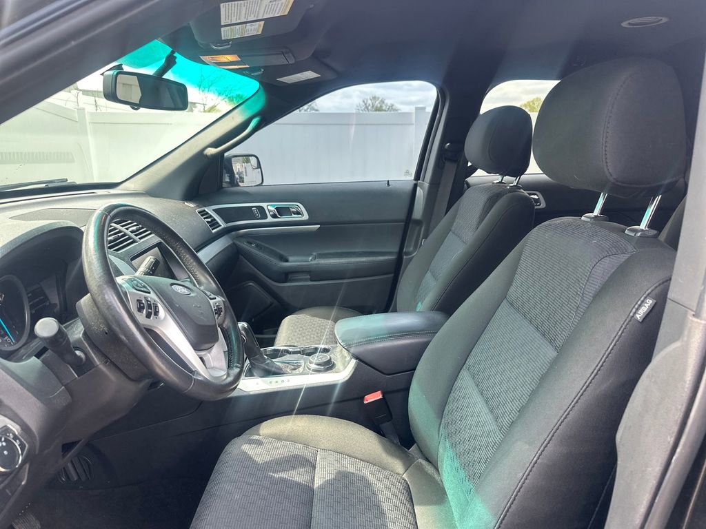 Used 2015 Ford Explorer XLT w/ Equipment Group 201B image 11