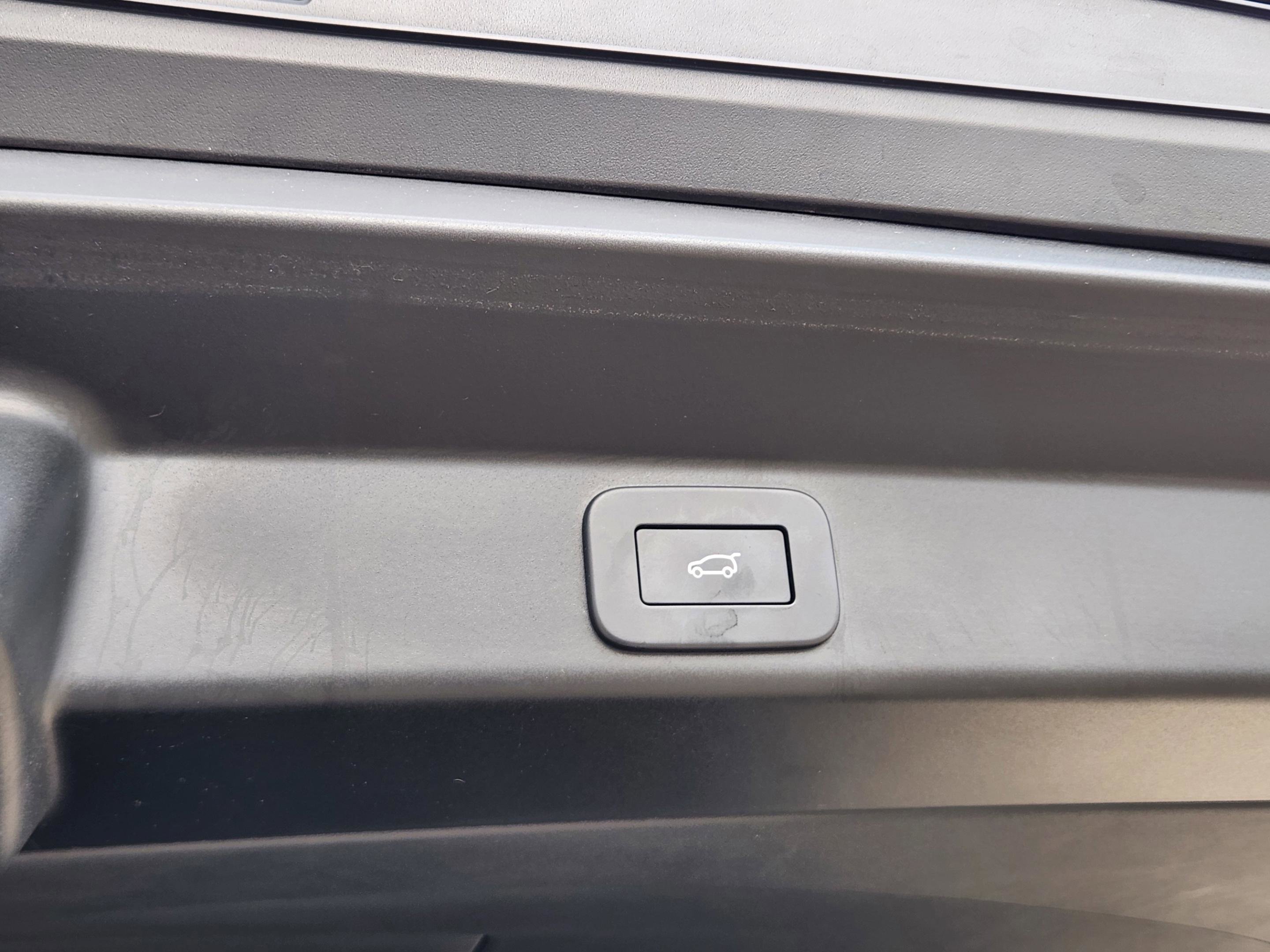 Used 2024 Land Rover Range Rover Sport SE image 30