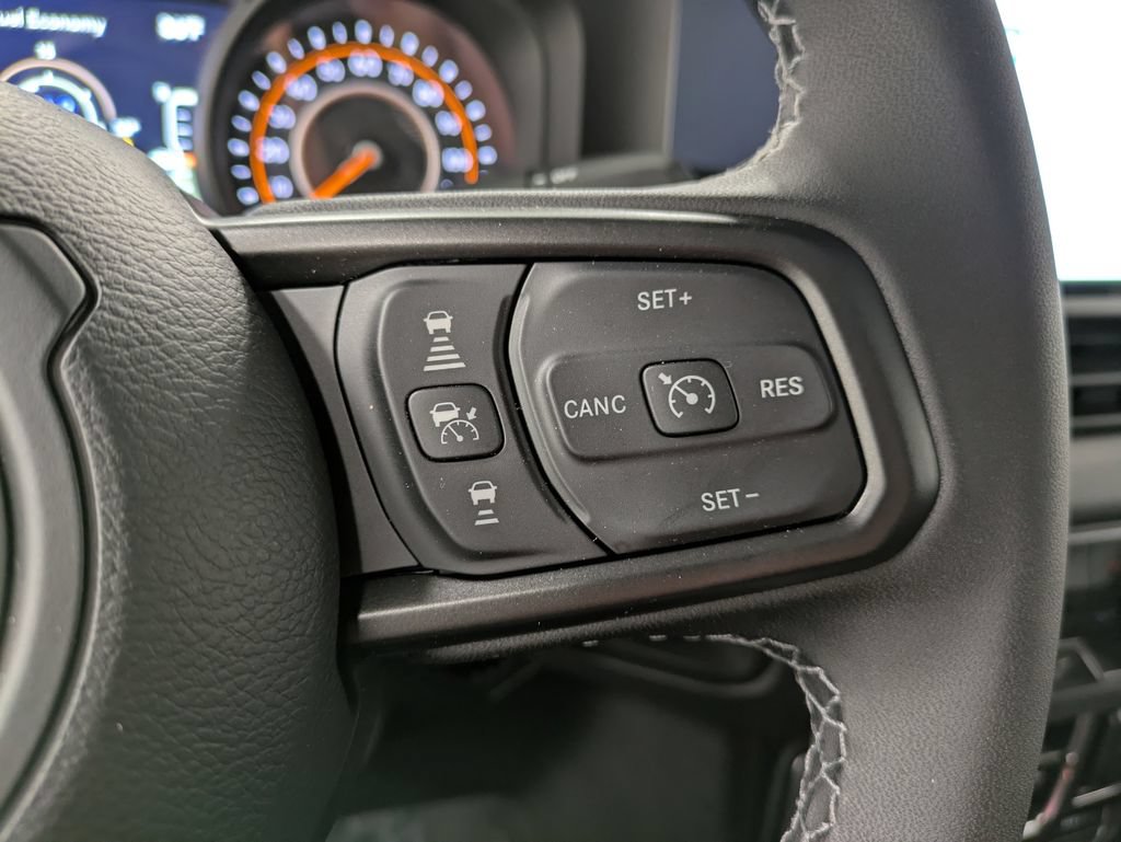 Used 2026 Jeep Gladiator Mojave AWD/4WD image 18