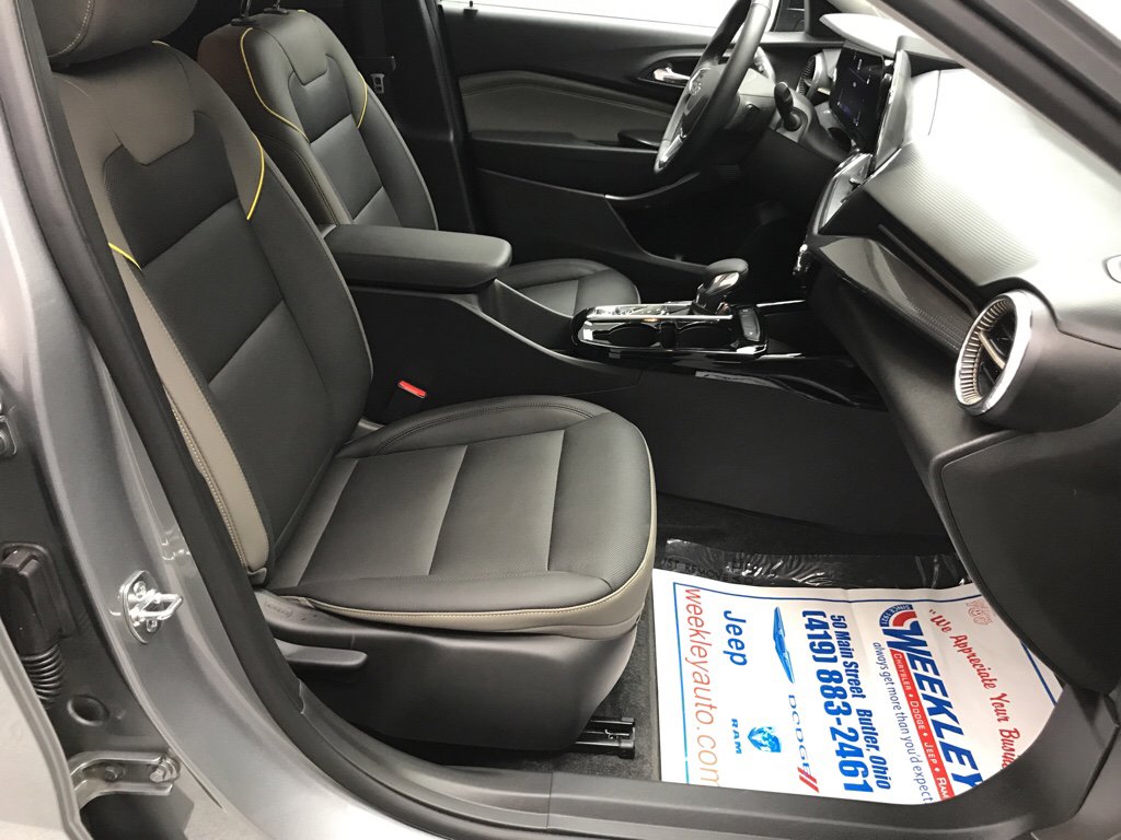 Used 2025 Chevrolet Trax ACTIV w/ Driver Confidence Package image 21