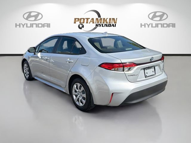 Used 2025 Toyota Corolla LE image 7