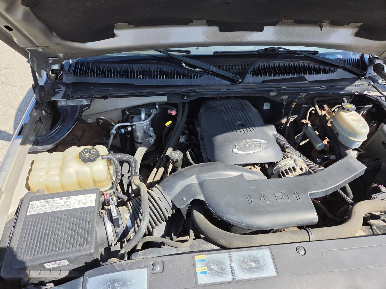 Used 2005 Chevrolet Avalanche Z71 w/ Preferred Equipment Group image 40