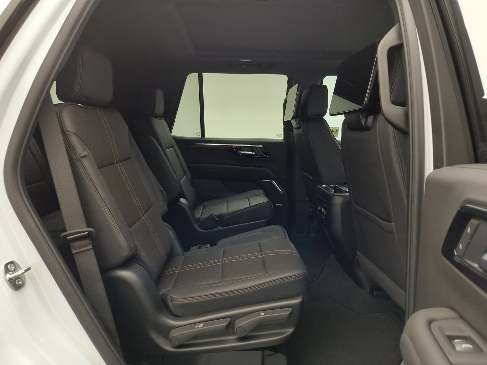 New 2026 Chevrolet Tahoe High Country AWD/4WD image 32