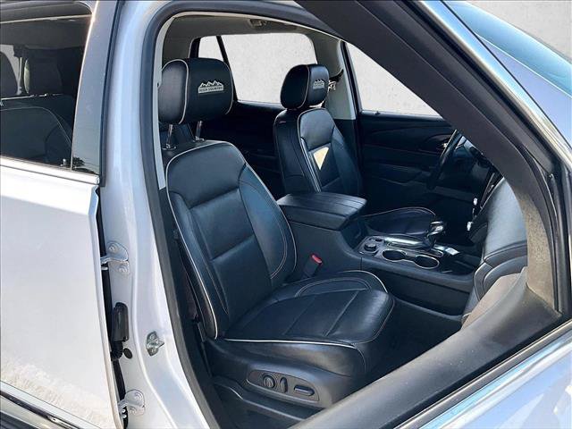 Certified 2021 Chevrolet Traverse High Country w/ LPO, 'HIT The Road' Package FWD image 9