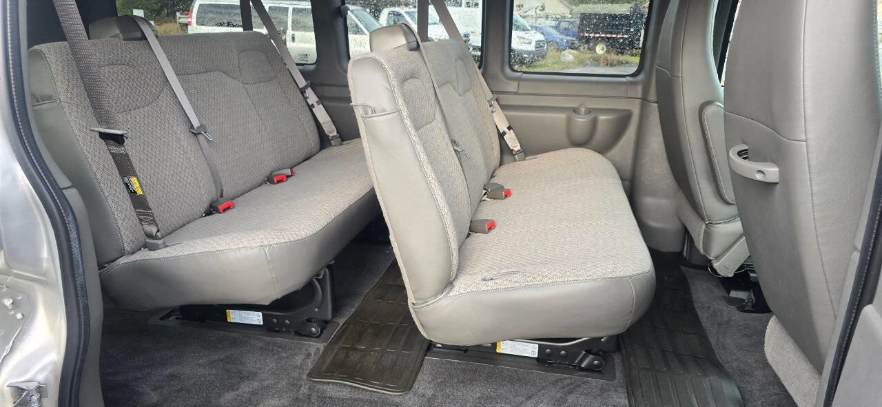 Used 2015 Chevrolet Express 2500 LS image 18