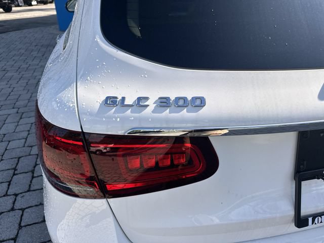Used 2022 Mercedes-Benz GLC 300 4MATIC w/ Multimedia Package Lite image 40