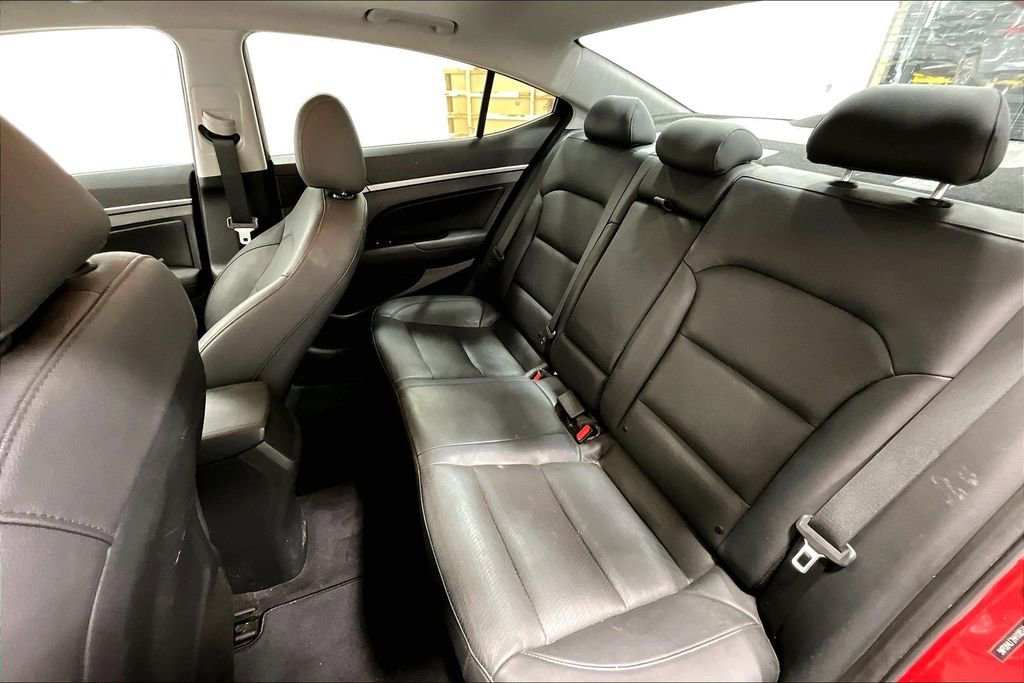 Used 2017 Hyundai Elantra Limited w/ Limited Tech Package 04 image 34