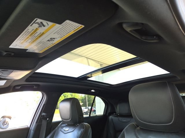 Used 2021 Cadillac XT4 Premium Luxury w/ Sun And Sound Package AWD/4WD image 7