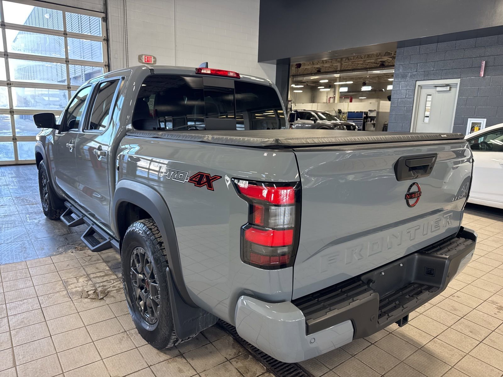 Certified 2023 Nissan Frontier PRO-4X w/ Pro-4X Premium Package image 11