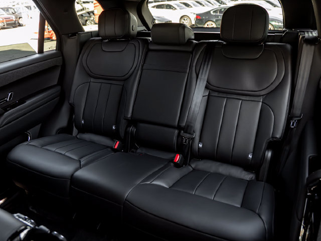New 2026 Land Rover Range Rover Sport Dynamic SE AWD/4WD image 27