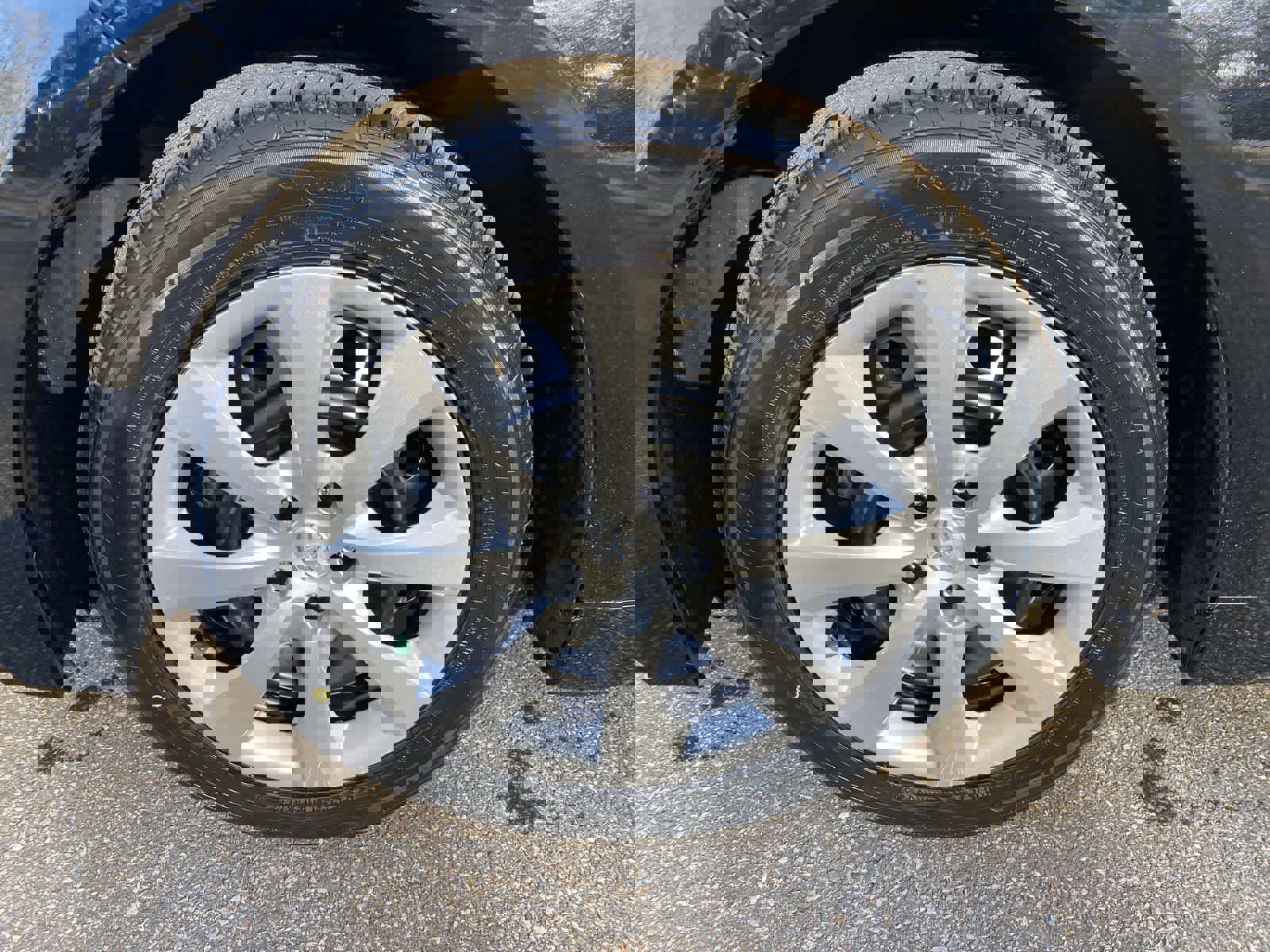 Used 2025 Toyota Corolla LE image 16