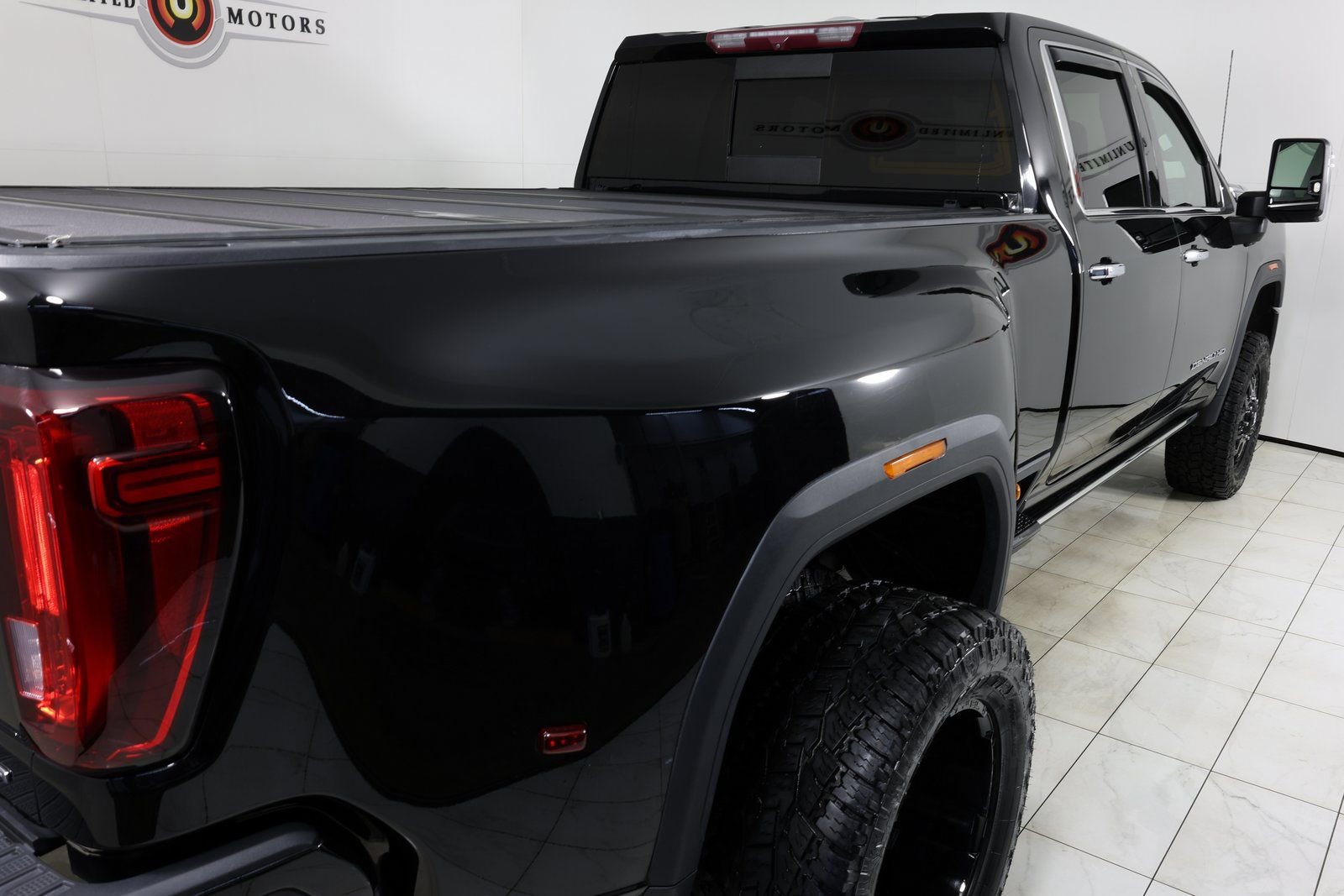 Used 2022 GMC Sierra 3500 Denali image 41