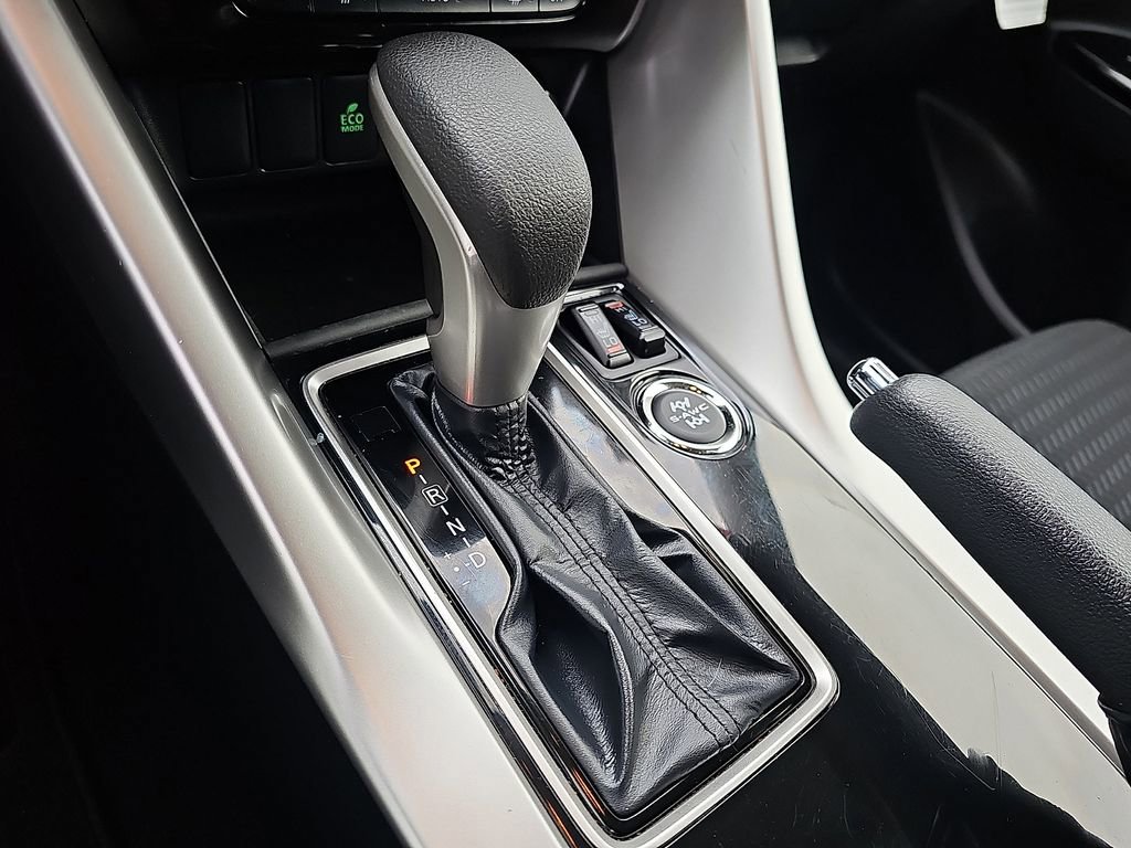Used 2025 Mitsubishi Eclipse Cross LE image 14