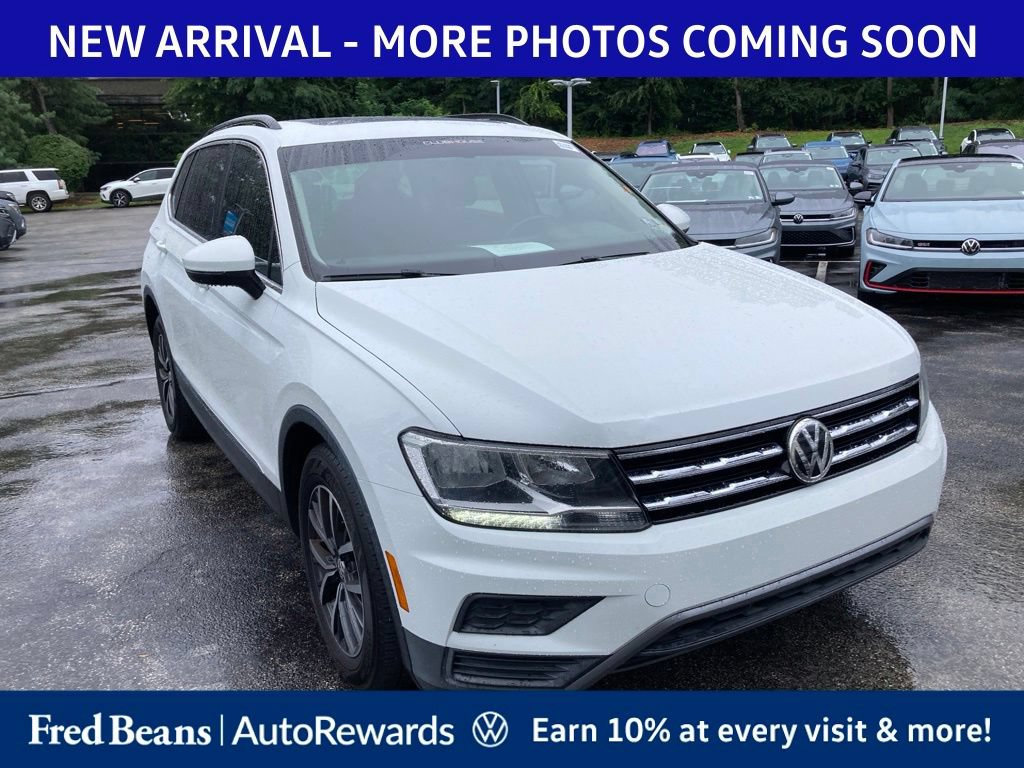 Used 2018 Volkswagen Tiguan SE w/ Panoramic Sunroof Package AWD/4WD image 1