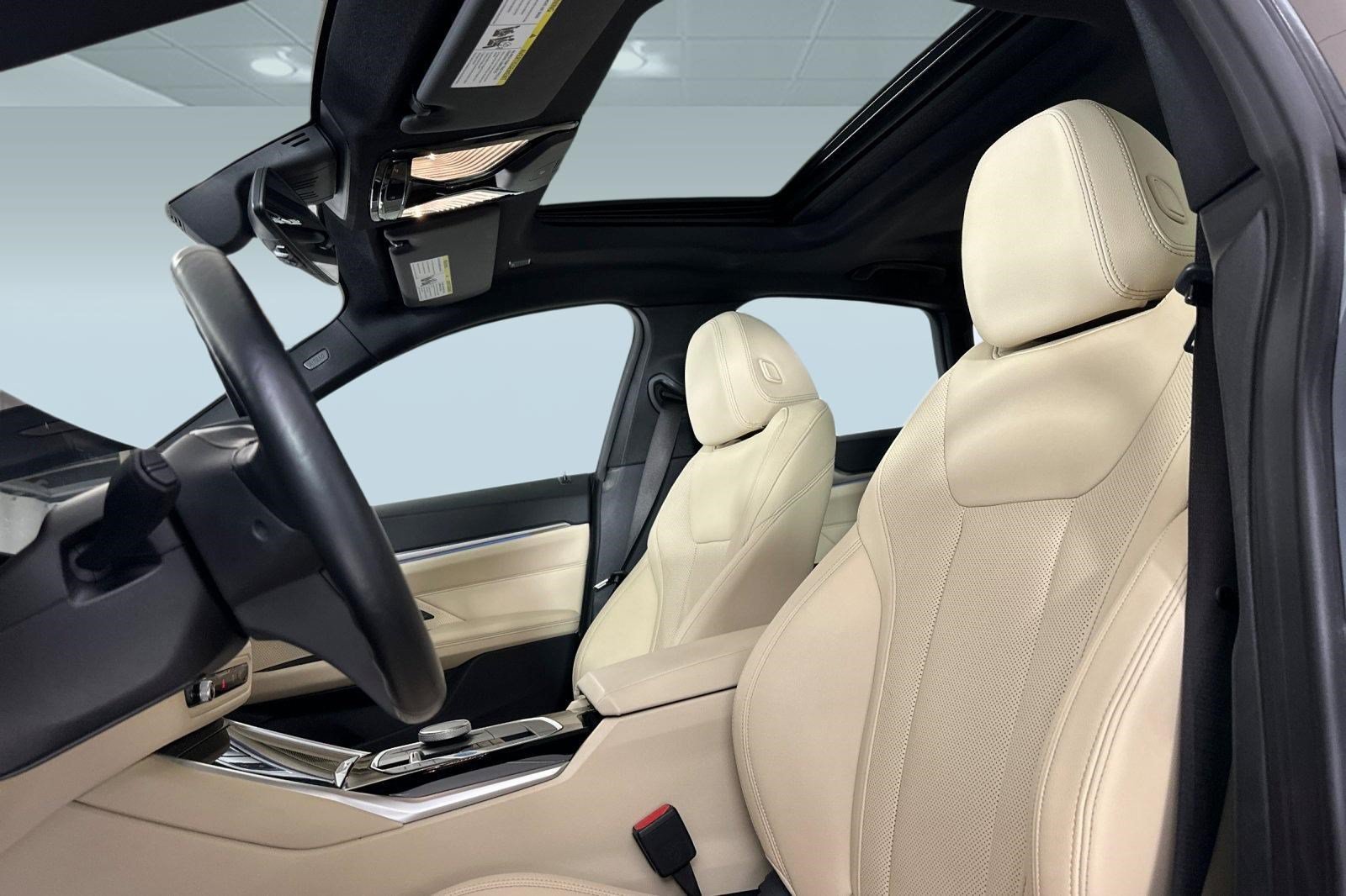Used 2023 BMW i4 eDrive40 w/ Premium Package RWD image 5