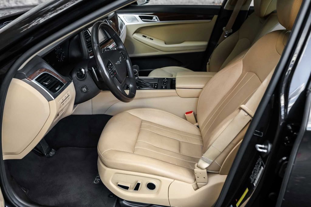 Used 2018 Genesis G80 3.8 w/ Option Group 02 image 23