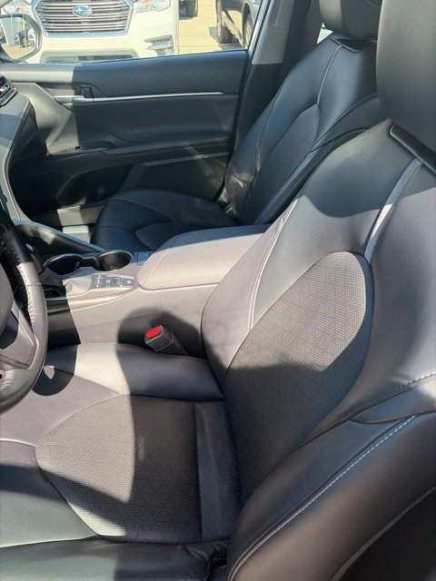 Used 2023 Toyota Camry XSE FWD image 10