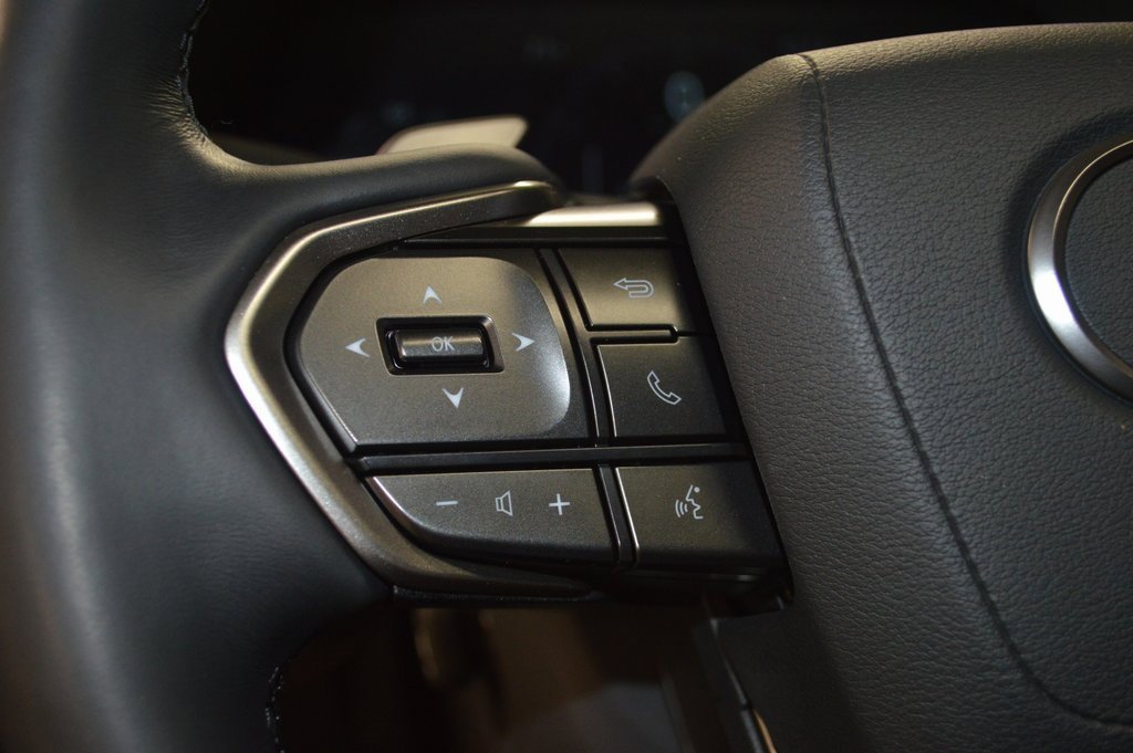 Used 2024 Lexus GX 550 w/ Accessory Package (Z1) image 21