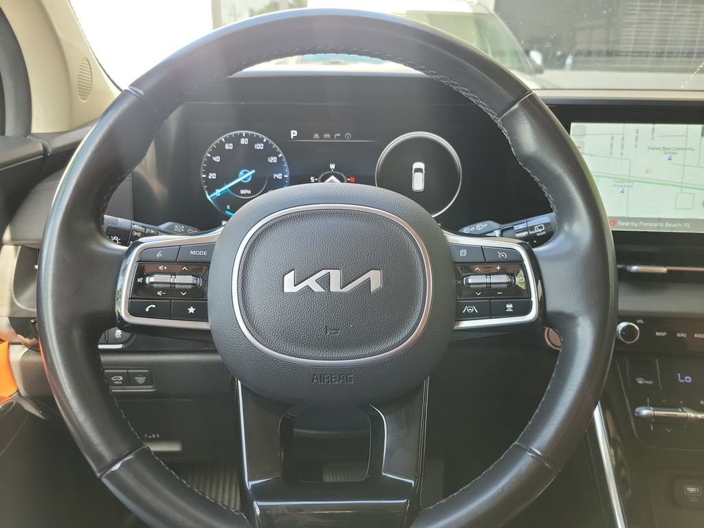 Certified 2023 Kia Carnival SX FWD image 21