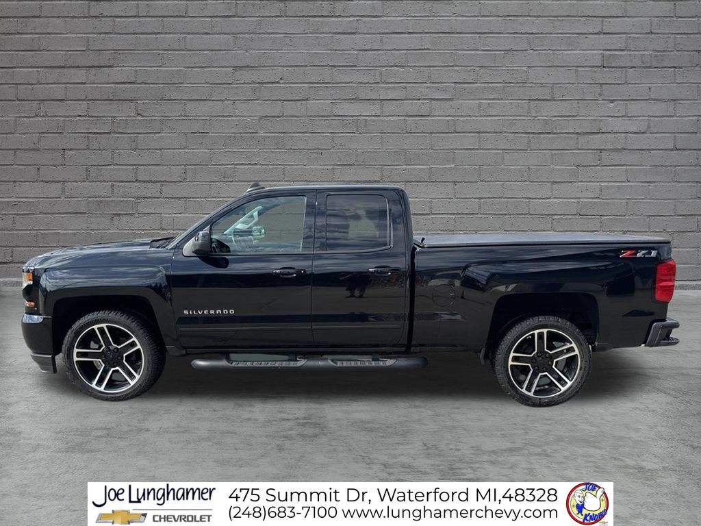 Used 2019 Chevrolet Silverado 1500 LT w/ LPO, Black Pack AWD/4WD image 7