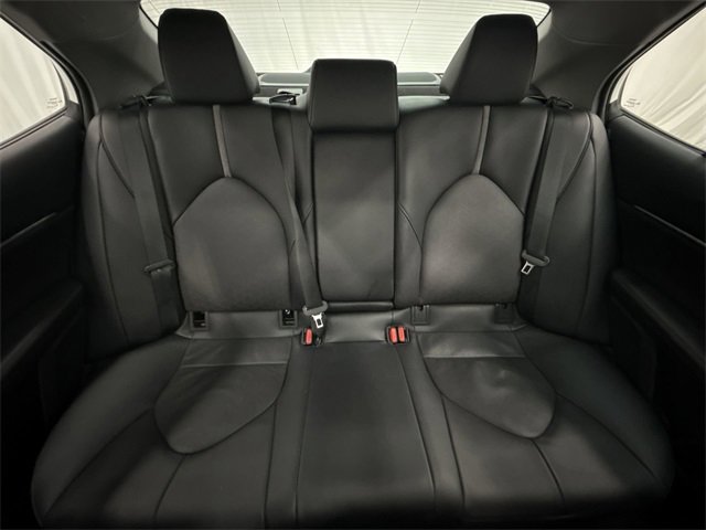 Used 2022 Toyota Camry XSE image 23