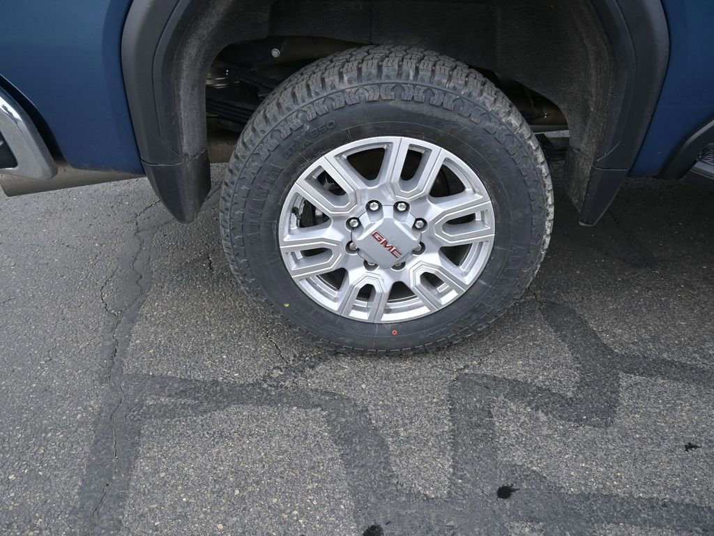 Used 2024 GMC Sierra 3500 SLT w/ SLT Premium Package image 19