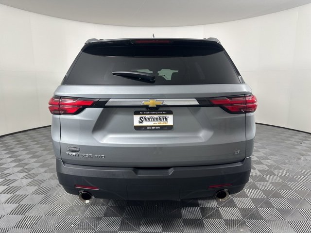 Used 2023 Chevrolet Traverse LT w/ Rear Camera Mirror Package image 4