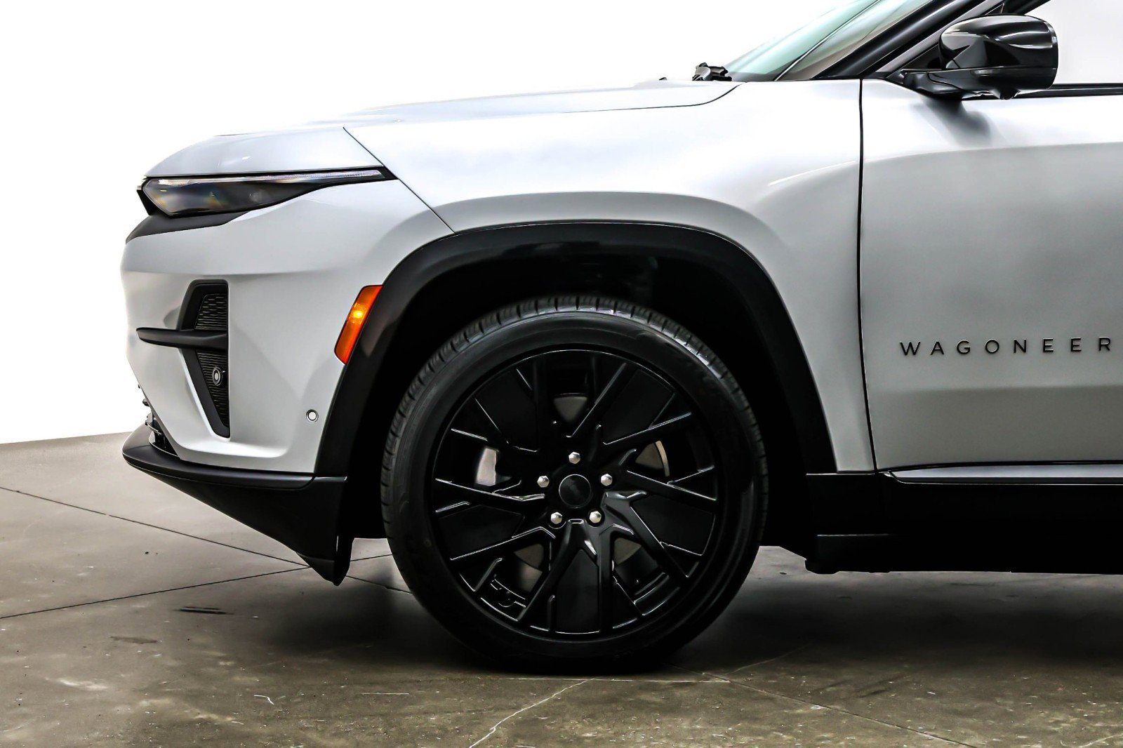 Used 2025 Jeep Wagoneer S Launch Edition image 10