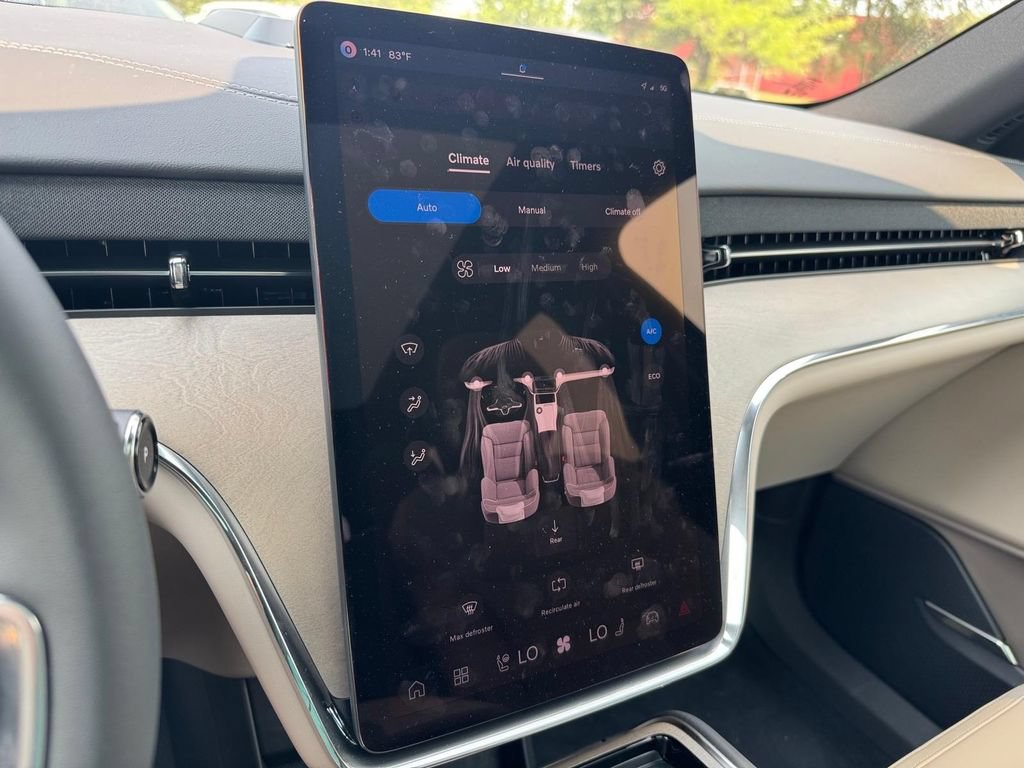 New 2025 Volvo EX90 Plus AWD/4WD image 17