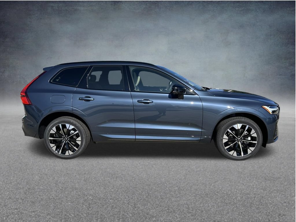 New 2026 Volvo XC60 B5 Plus w/ Climate Package AWD/4WD image 9