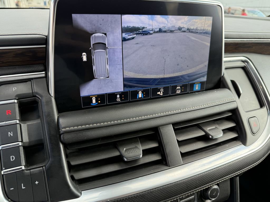 Used 2021 Chevrolet Suburban Premier w/ Premium Package image 19