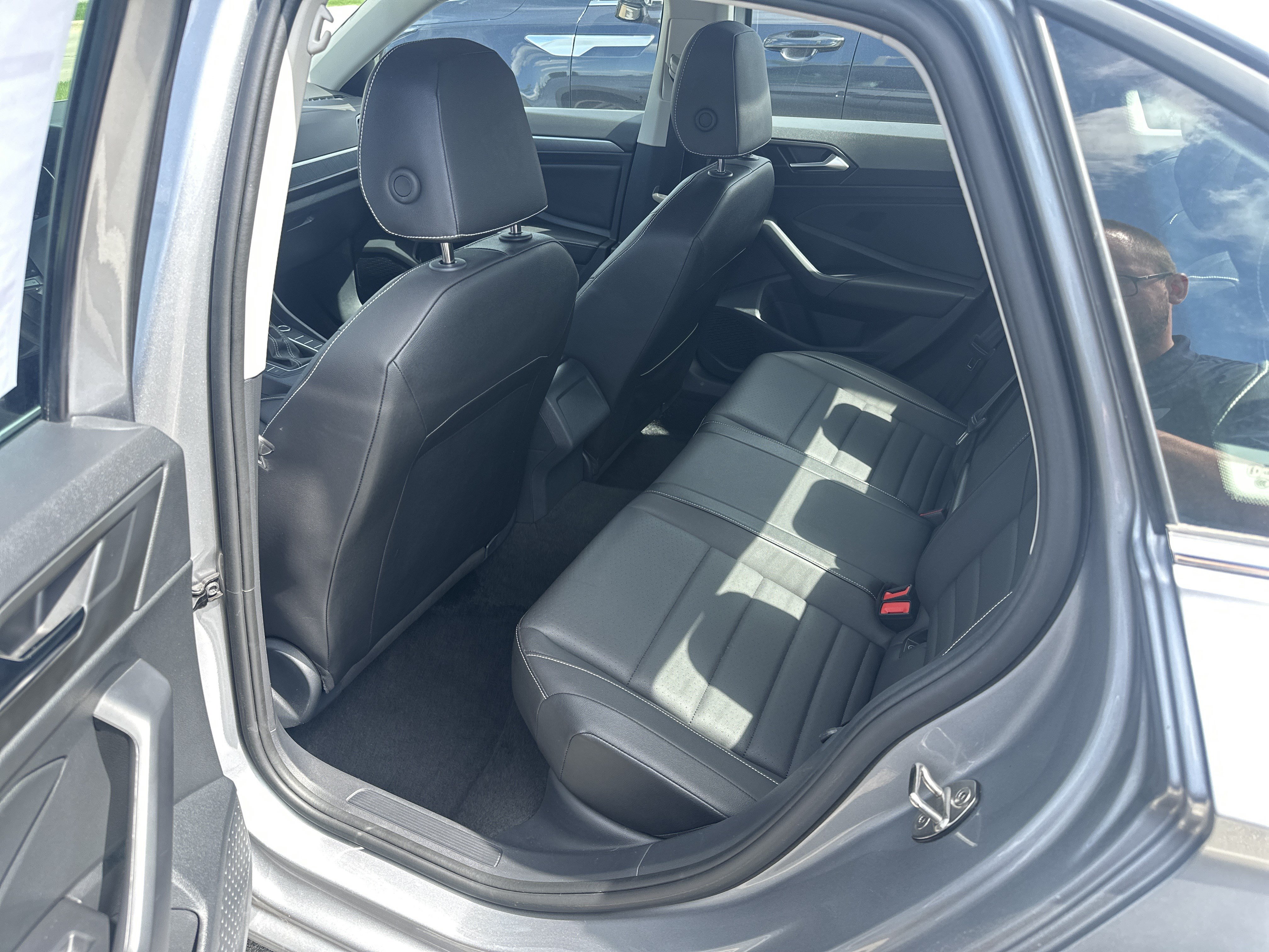 Used 2024 Volkswagen Jetta SE FWD image 25