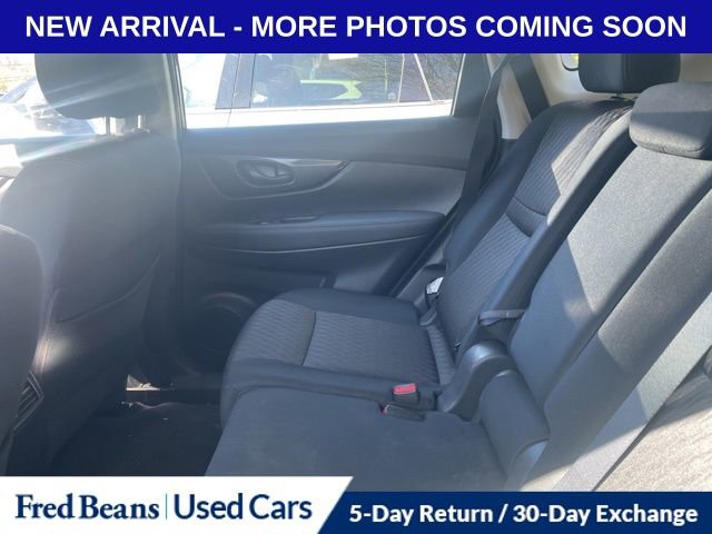 Used 2019 Nissan Rogue S image 12