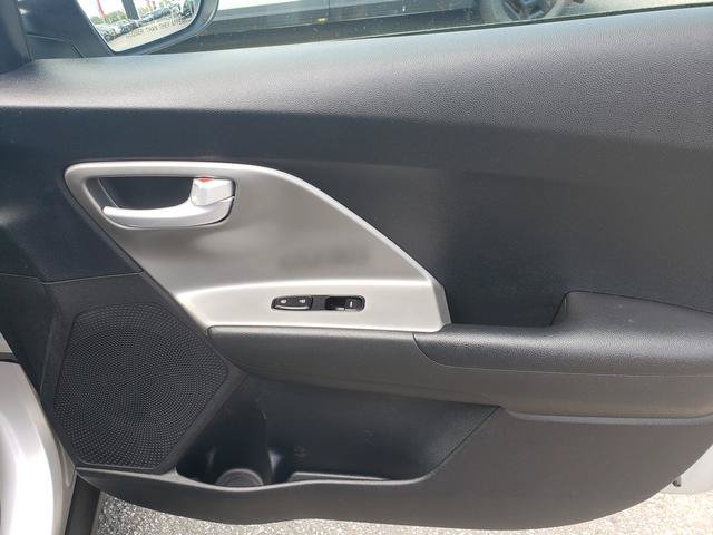 Used 2019 Kia Niro LX FWD image 18