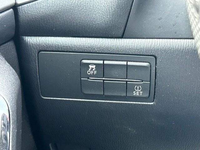 Used 2017 MAZDA MAZDA3 Touring image 20