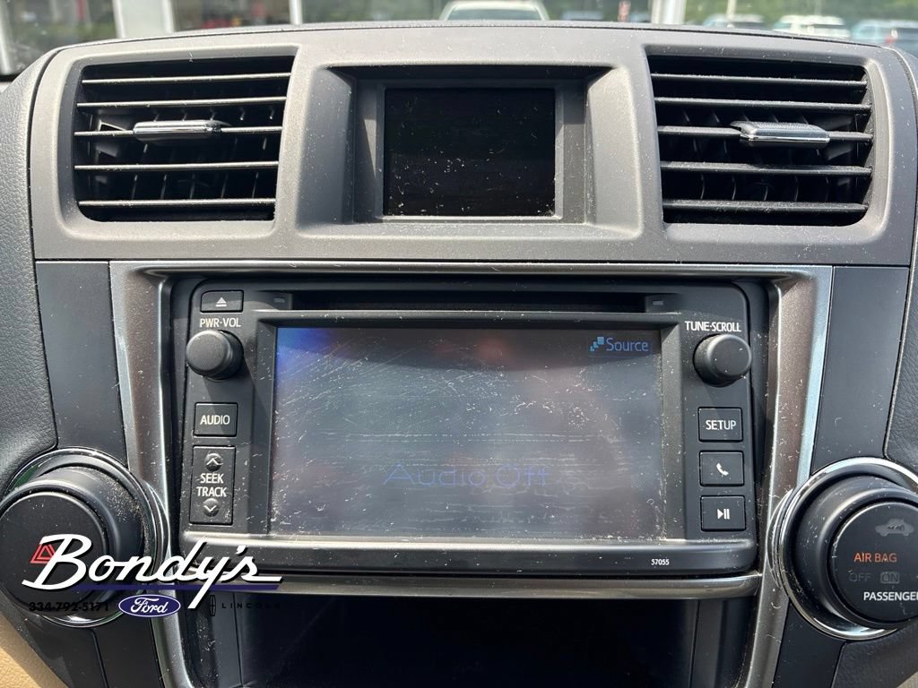 Used 2013 Toyota Highlander Plus FWD image 8