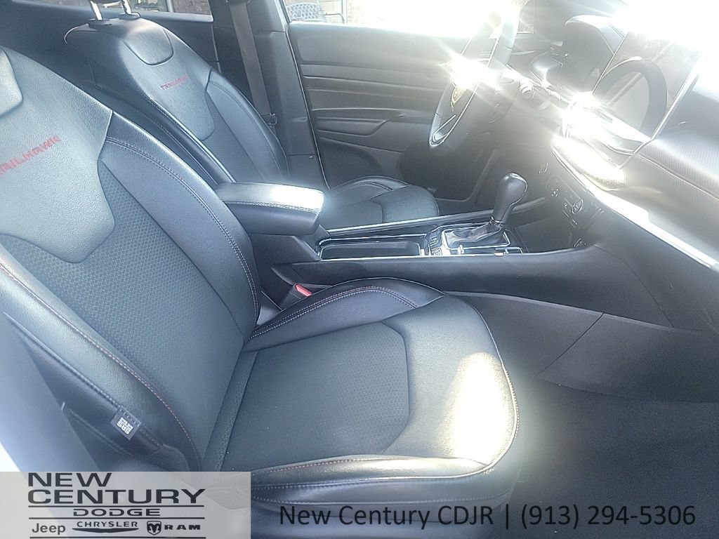 Used 2023 Jeep Compass Trailhawk AWD/4WD image 12