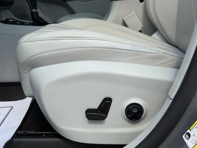 Used 2021 Jeep Cherokee Limited w/ Elite Package image 14