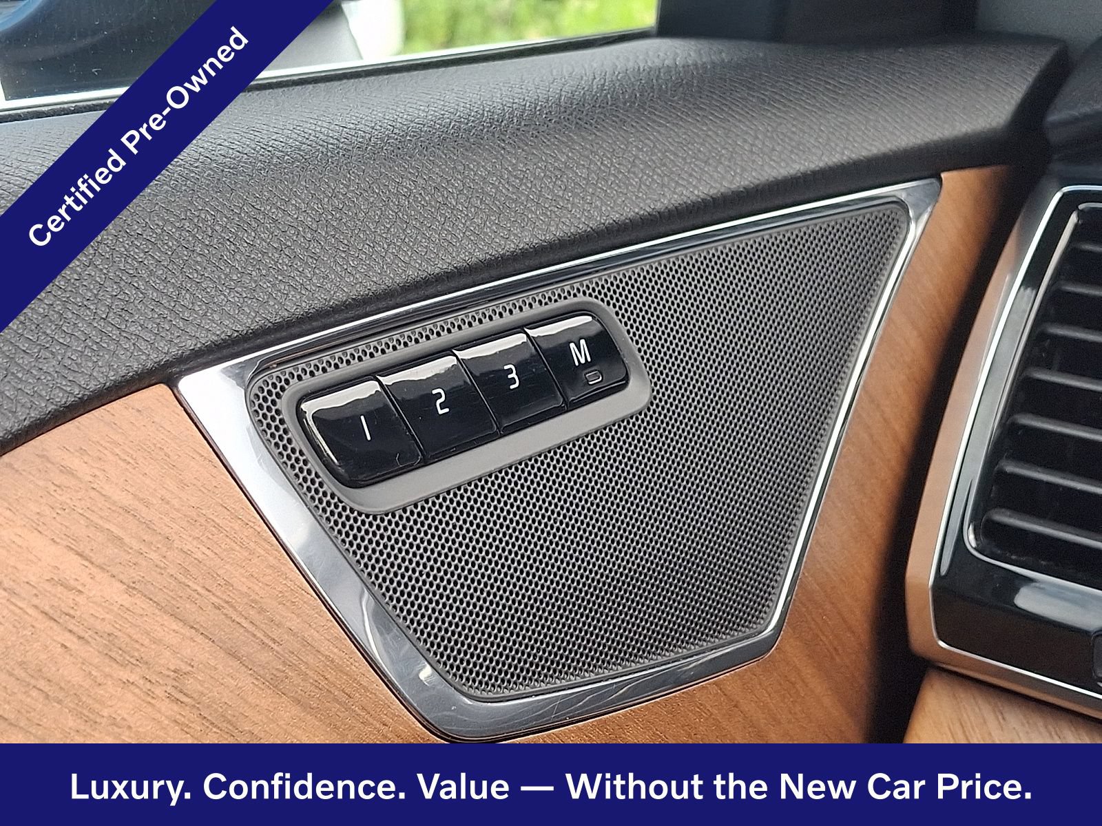 Certified 2023 Volvo XC90 B6 Plus AWD/4WD image 24