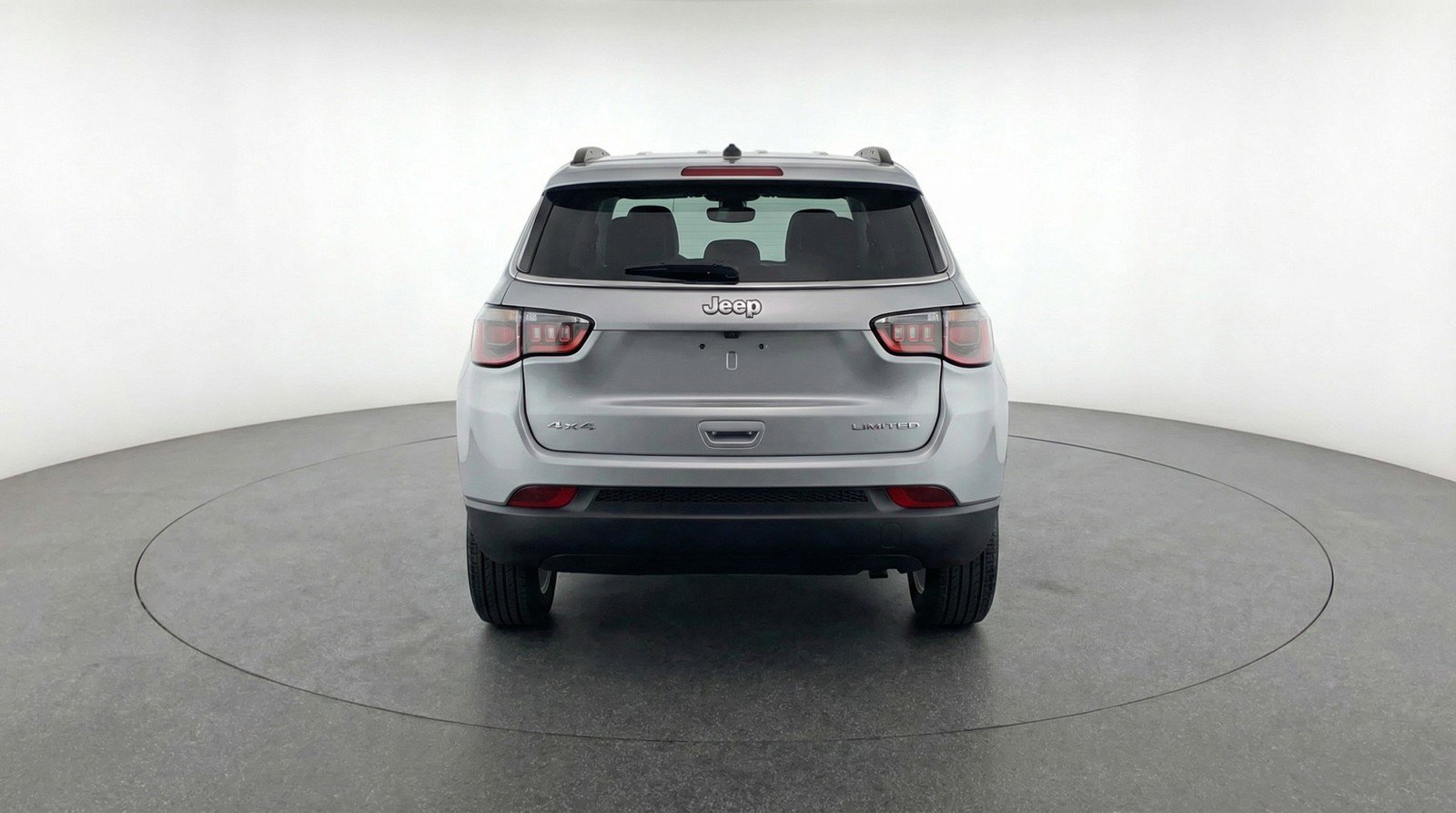 Used 2025 Jeep Compass Latitude image 6