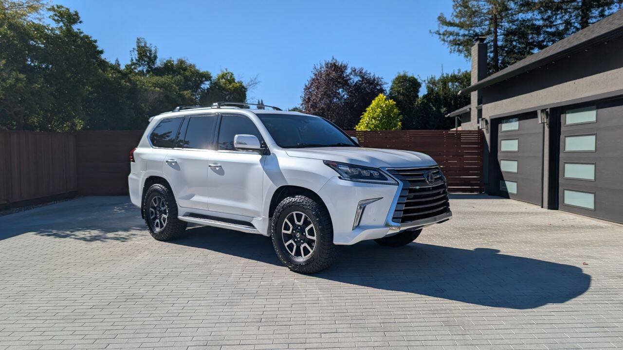 Used 2018 Lexus LX 570 4WD image 1