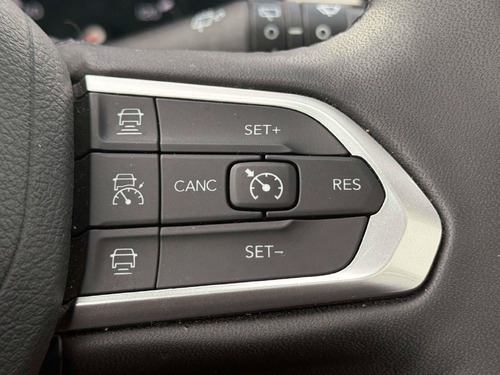 Used 2024 Jeep Compass Limited w/ Sun and Sound Group AWD/4WD image 23