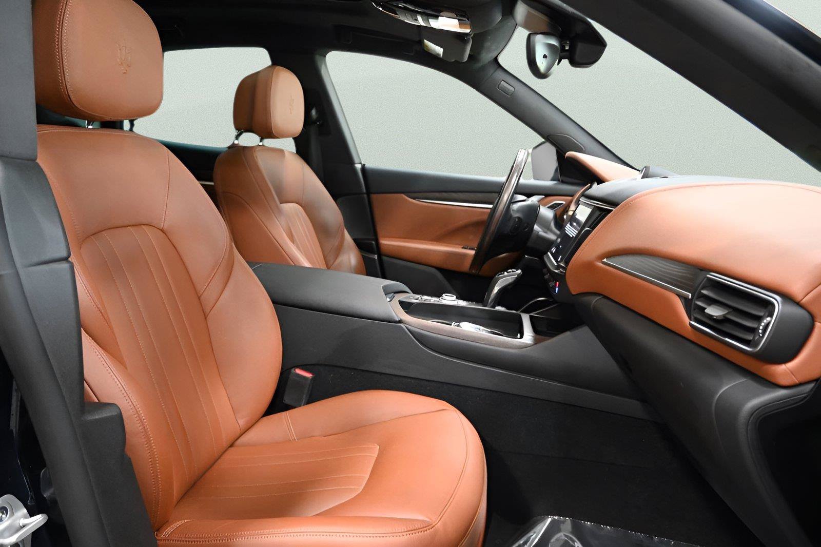Used 2023 Maserati Levante GT AWD/4WD image 21