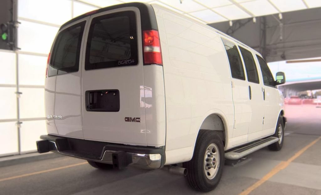 Used 2025 GMC Savana 2500 w/ Driver Convenience Package RWD image 3