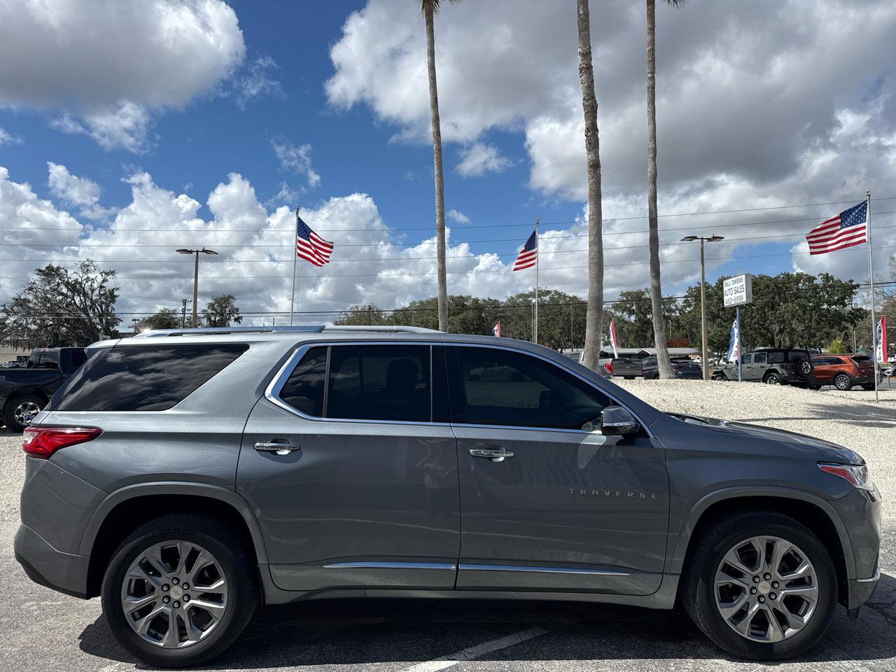 Used 2018 Chevrolet Traverse Premier w/ Driver Confidence II Package image 6