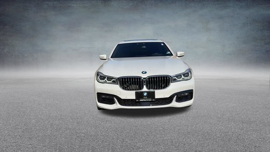 Used 2016 BMW 750i xDrive AWD/4WD image 6
